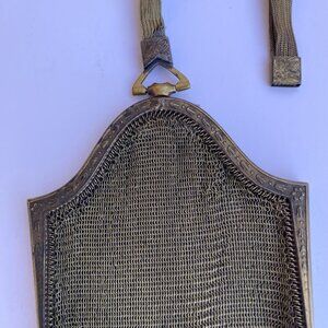 Antique Whiting/Davis 1920s metal mesh flapper purse rare filagree on bottom.